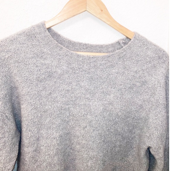 EVERLANE The Teddy Boucle Crewneck Sweater in Heather Grey SZ: Medium - Picture 3 of 11